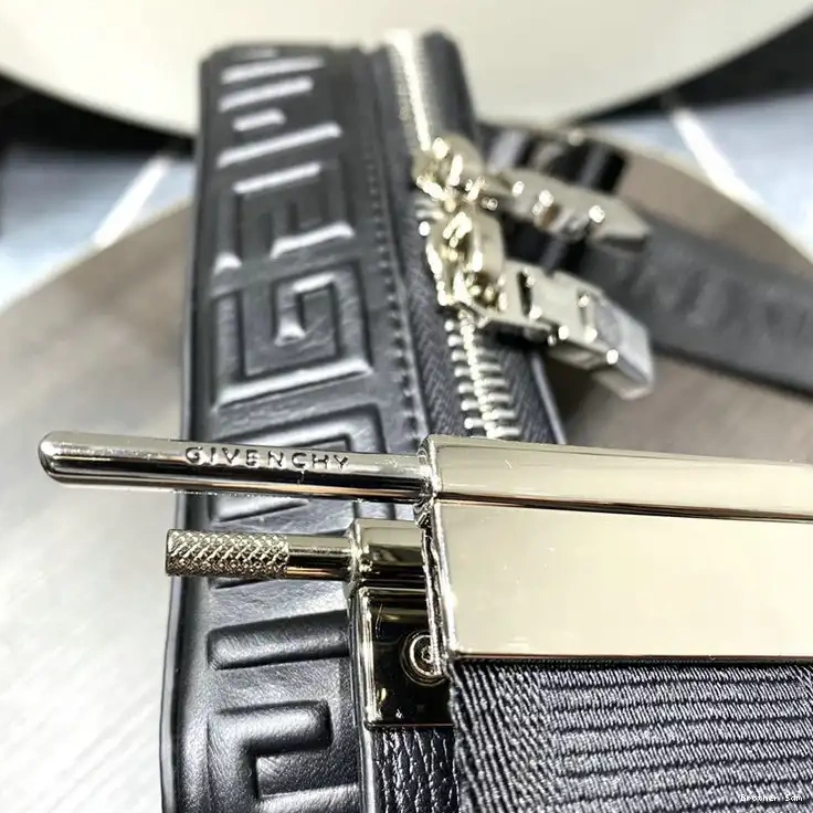 Brother Sam Yupoo Bag 2209SW0077 Givenchy 0713